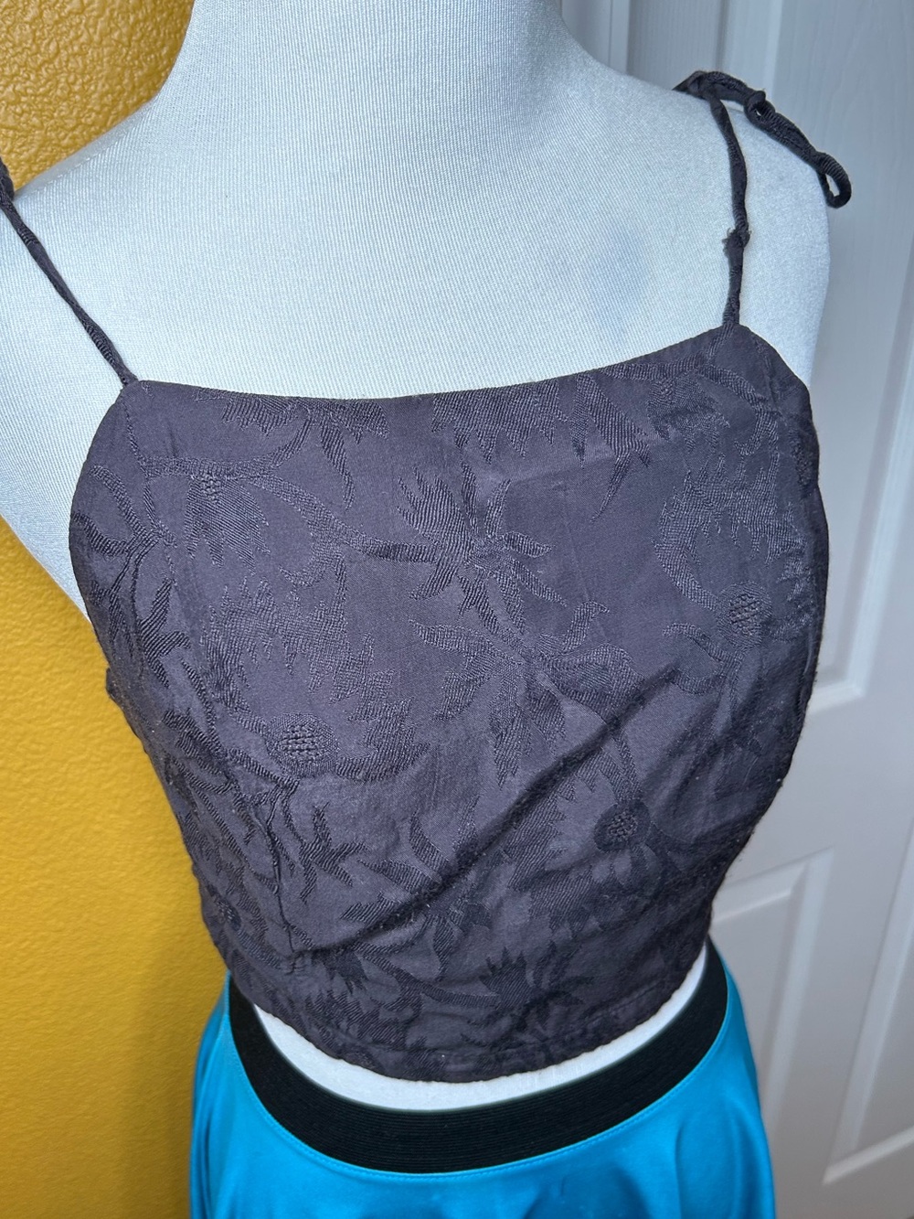 Cutesy, AMUSE SOCIETY, embroidered top!! - Picture 4 of 11